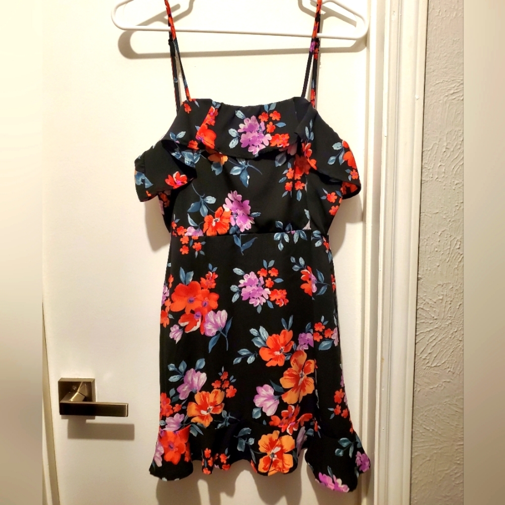 Trixxi mini dress in like new condition